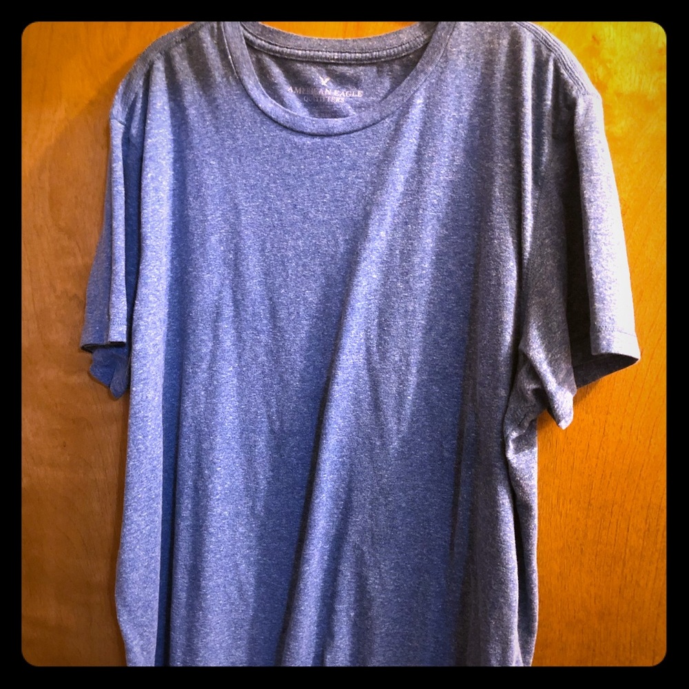 AMERICAN EAGLE MENS TEE EUC